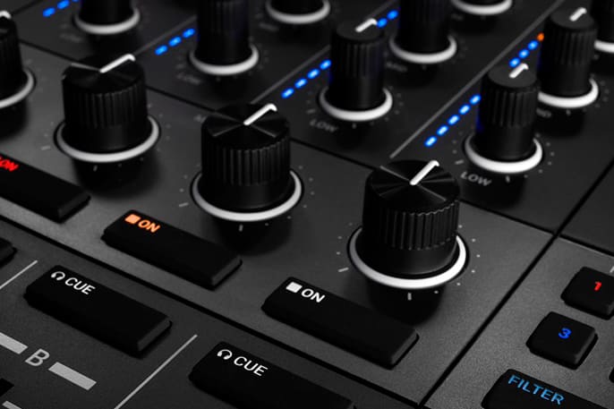 mixer fx del kontrol s4