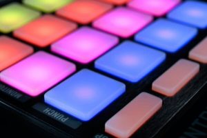 pad del controlador dj kontrol f1
