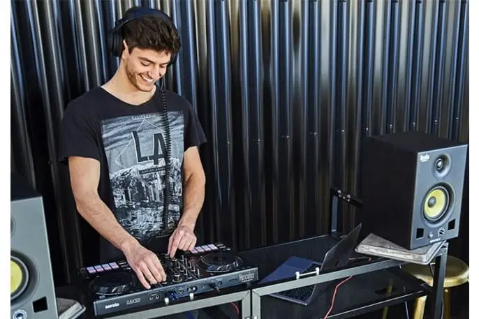 Un chico con la Hercules Inpulse 500