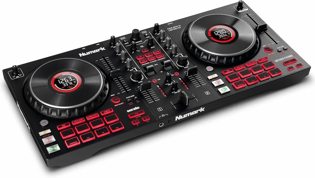 Controladora DJ Numark Mixtrack Platinum FX con pantallas en los jog wheels